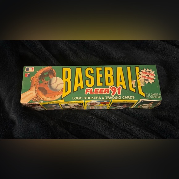fleer Other - Baseball Trading Cards Box - Green and Yellow